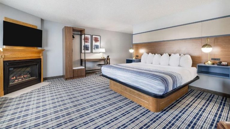AmericInn by Wyndham Aberdeen Event Center