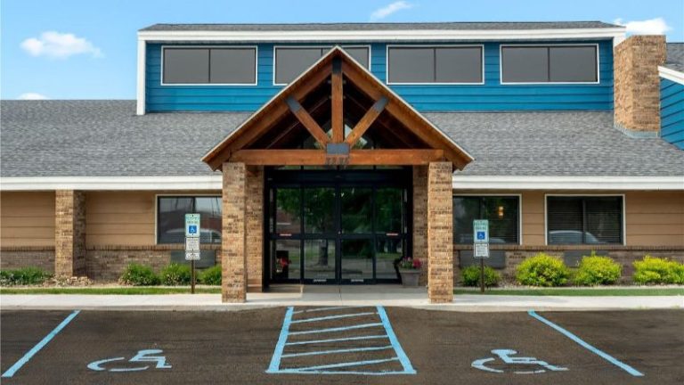 AmericInn by Wyndham Bismarck