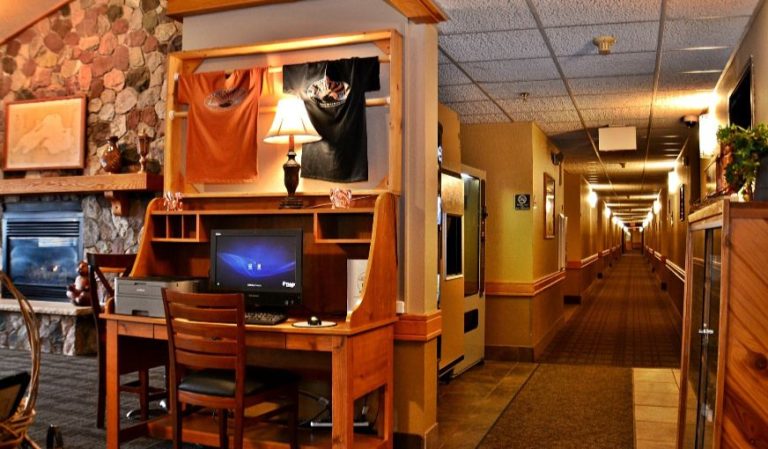 AmericInn by Wyndham Calumet