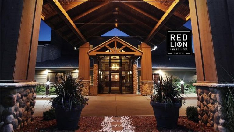 Red Lion Inn & Suites Grimes