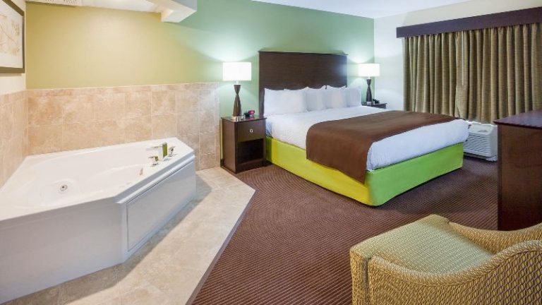 AmericInn by Wyndham Hartford SD