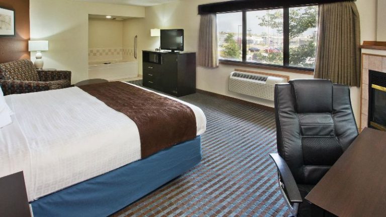 AmericInn by Wyndham Lincoln North