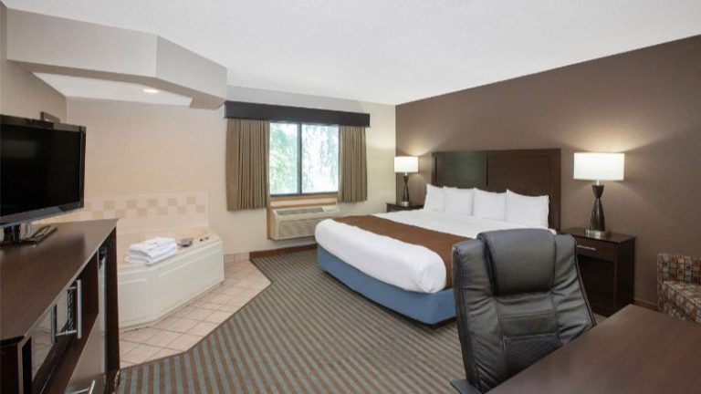 AmericInn by Wyndham Lincoln North