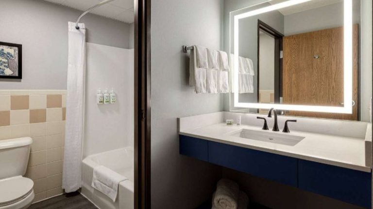 AmericInn by Wyndham Lincoln South