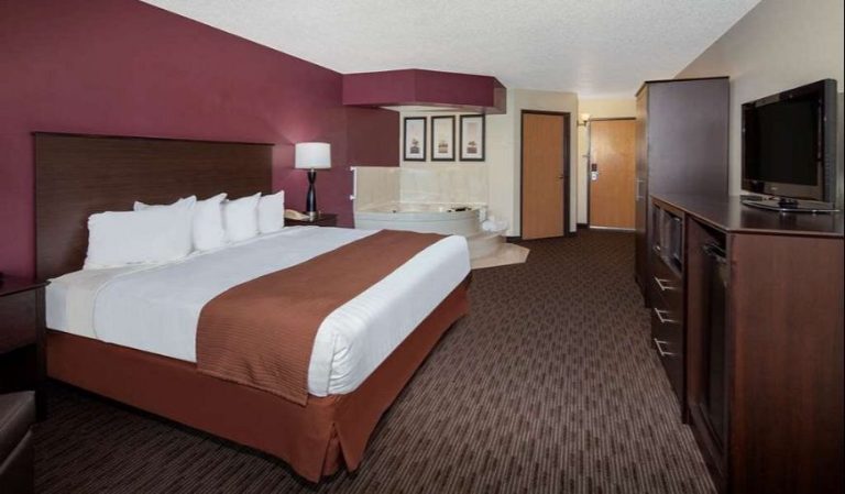 AmericInn by Wyndham Northfield