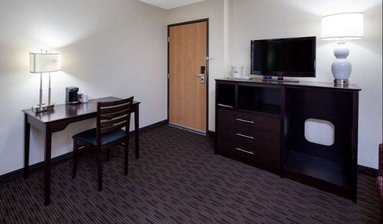 AmericInn by Wyndham Northfield