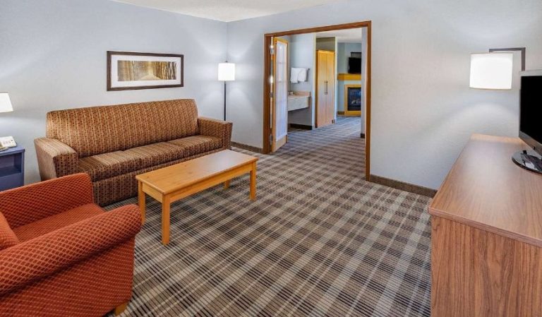AmericInn by Wyndham Sayre