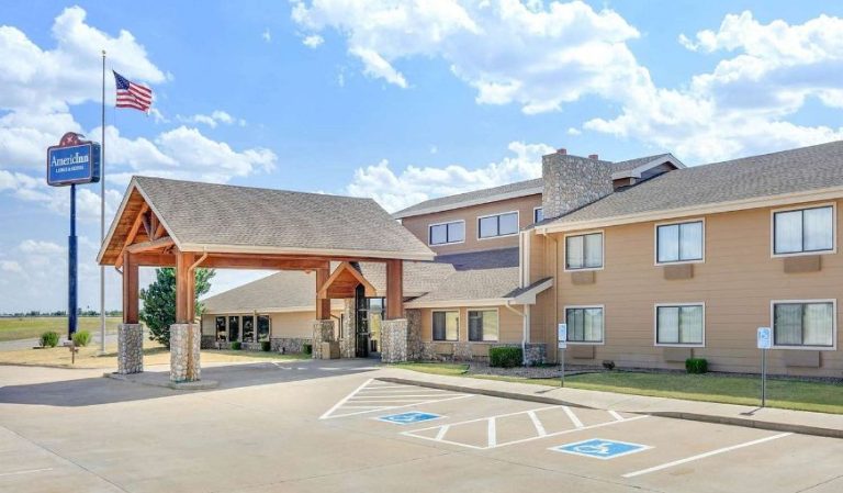 AmericInn by Wyndham Sayre