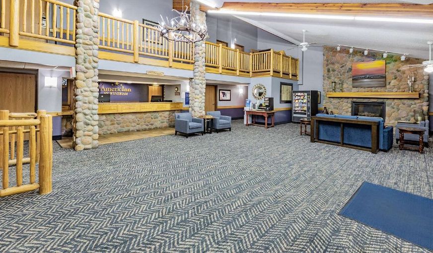 AmericInn by Wyndham Sayre, room with private jacuzzi, photo 8