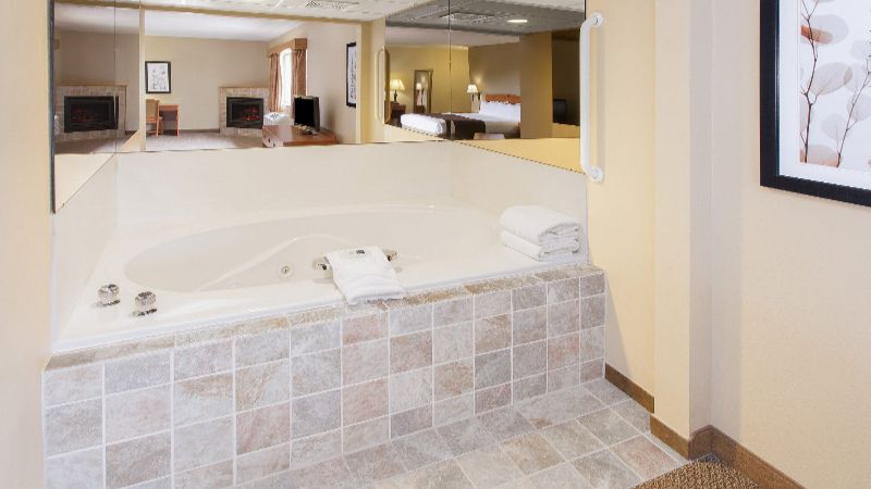 AmericInn by Wyndham Greenville