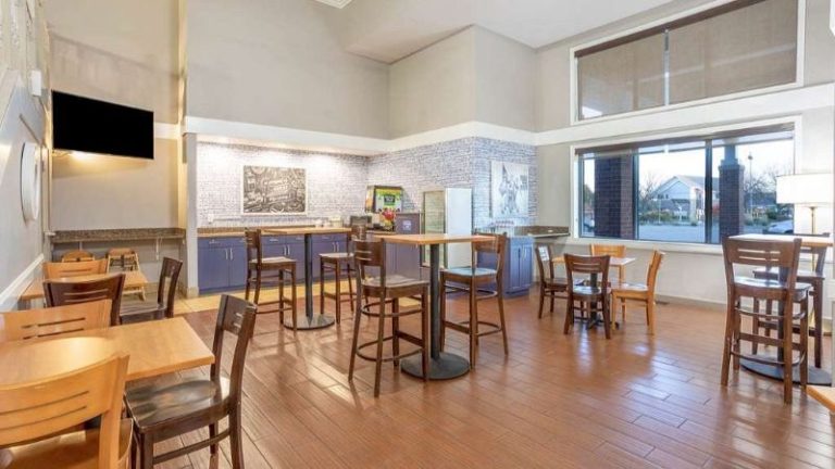 AmericInn by Wyndham Madison South