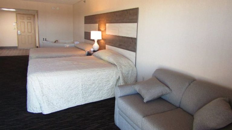 Americana Motor Inn on Boardwalk