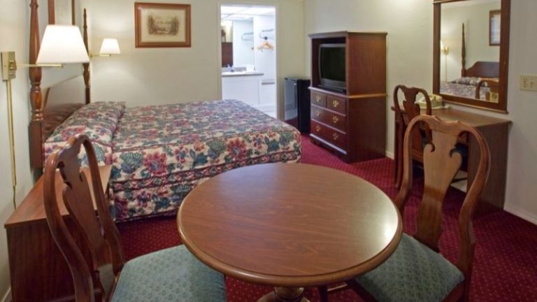 Americas Best Value Inn Lansing