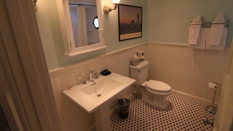 Anchor Inn Beach House