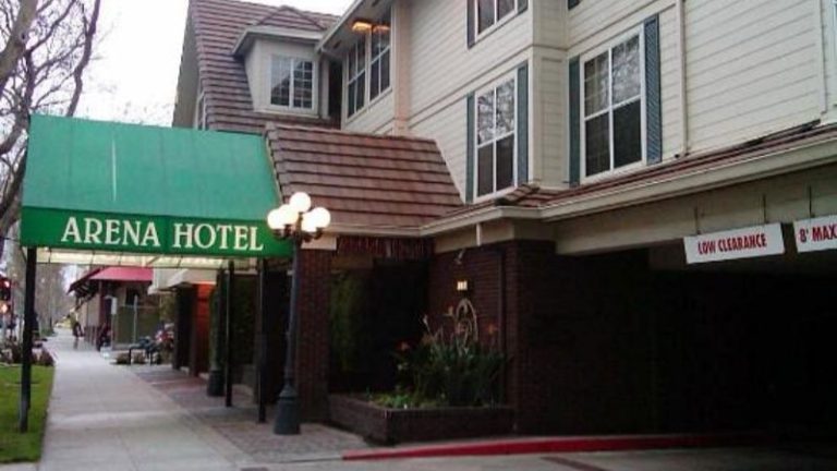 Arena Hotel