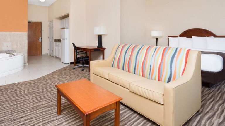 Baymont by Wyndham Augusta Riverwatch