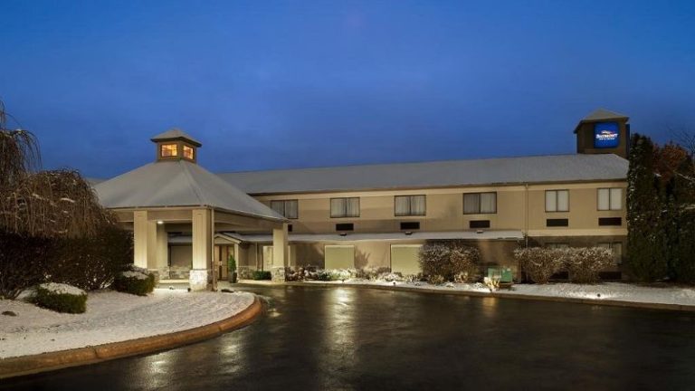 Baymont by Wyndham Belleville Airport Area