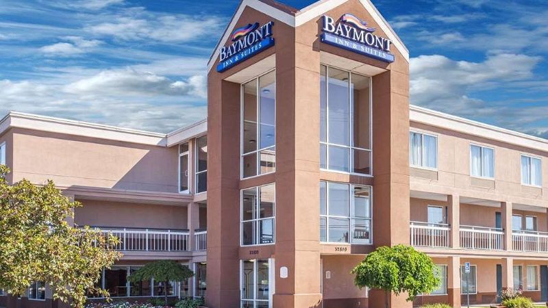 Baymont by Wyndham Madison Heights Detroit Area, room with private jacuzzi, photo 5