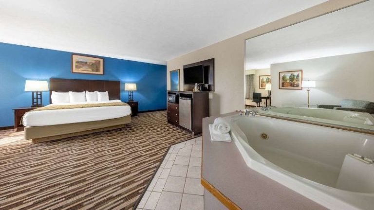 Baymont by Wyndham Springfield South Hwy 65