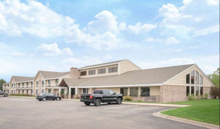Baymont by Wyndham Lakeville