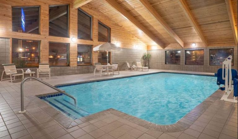 Baymont by Wyndham Lakeville