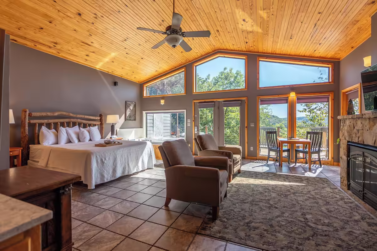 Beaver Lakefront Cabins, cabin with a private hot tub, photo 8