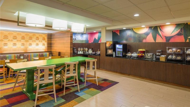 Best Western Allentown Bethlehem Lehigh Valley Inn & Suites, room with private jacuzzi, photo 7