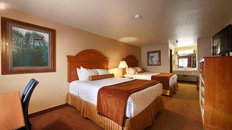 Best Western Bidarka Inn, room with private jacuzzi, photo 3