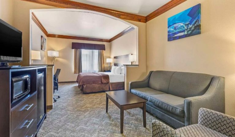 Best Western Fort Worth Inn & Suites