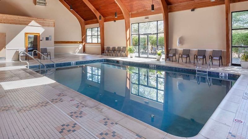 Best Western Inn At Blakeslee-Pocono, room with private jacuzzi, photo 6