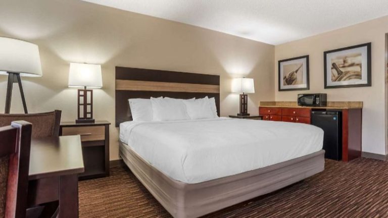 Best Western Oak Manor