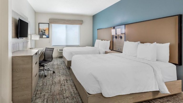 Best Western Plus Airport Inn & Suites