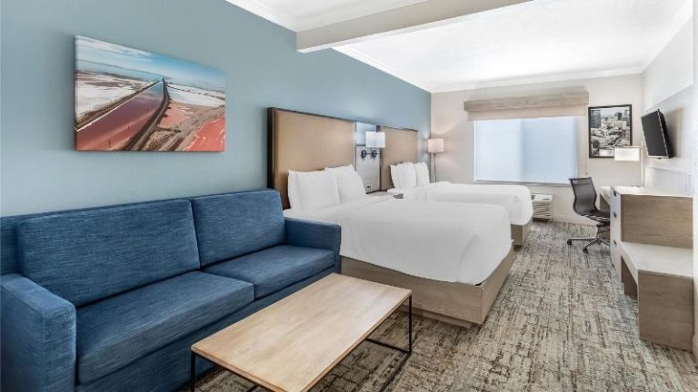 Best Western Plus Airport Inn & Suites