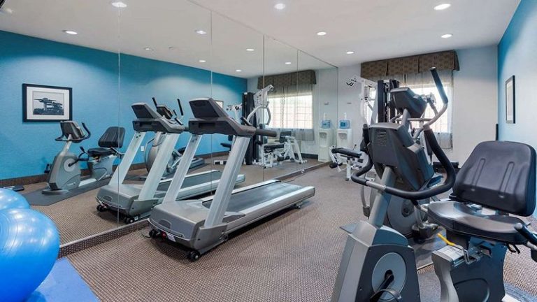 Best Western Plus Arlington North Hotel & Suites