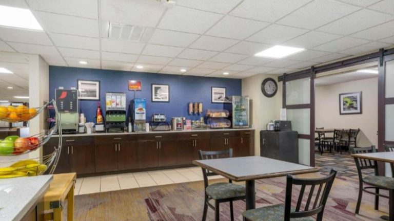 Best Western Plus Berkshire Hills Inn & Suites