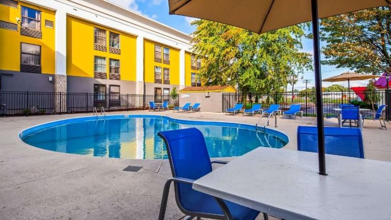 Best Western Plus Bloomington East Hotel
