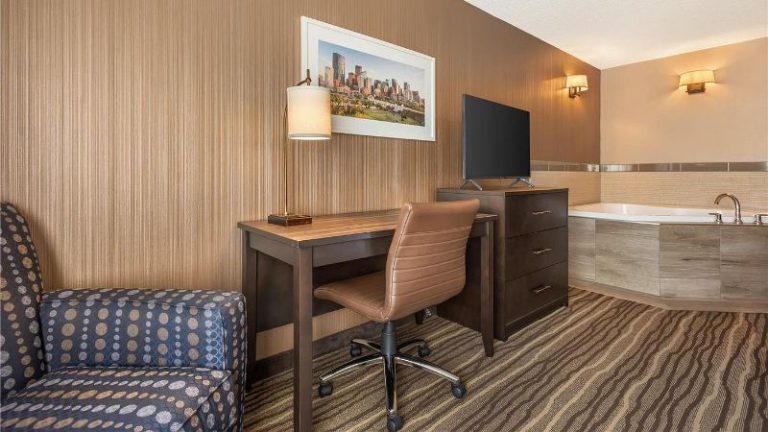 Best Western Plus Calgary Centre Inn