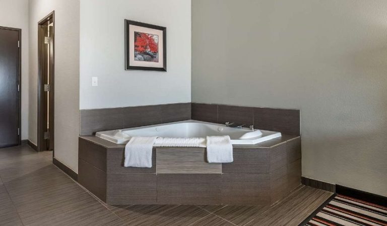 Best Western Plus Coweta’s 1st Hotel