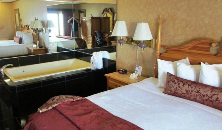 Best Western Plus Dockside Waterfront Inn