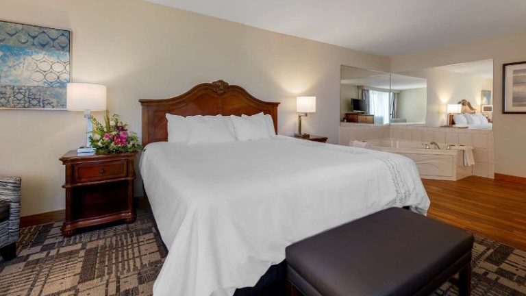 Best Western Plus Dubuque Hotel & Conference Center