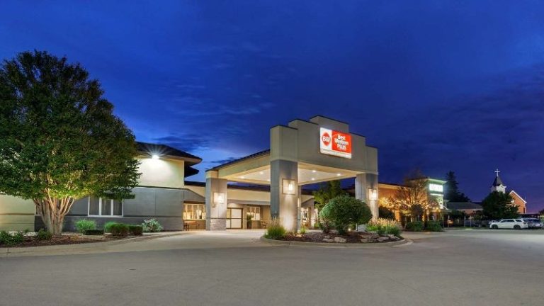 Best Western Plus Dubuque Hotel & Conference Center