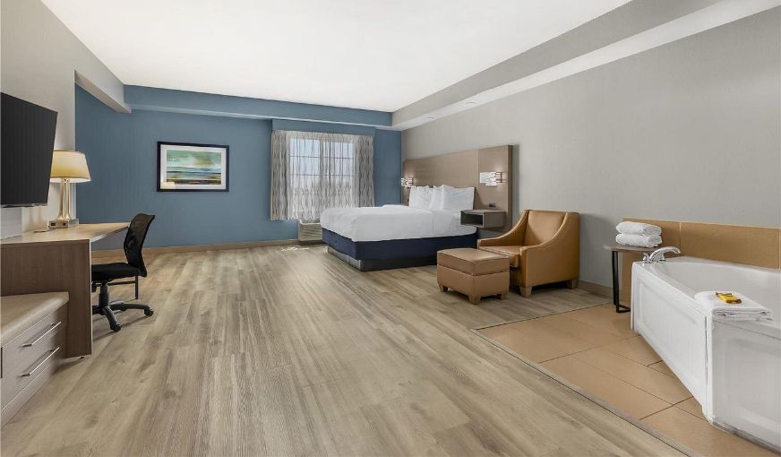 Best Western Plus Fort Worth Forest Hill Inn & Suites
