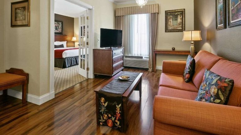 Best Western Plus Georgetown Inn & Suites