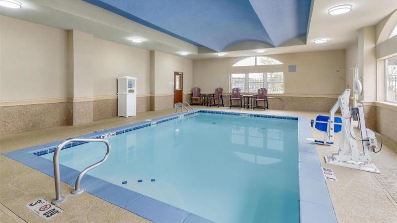 Best Western Plus JFK Inn & Suites, room with private jacuzzi, photo 6