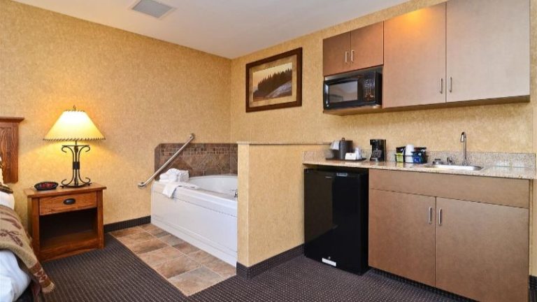 Best Western Plus Kelly Inn & Suites