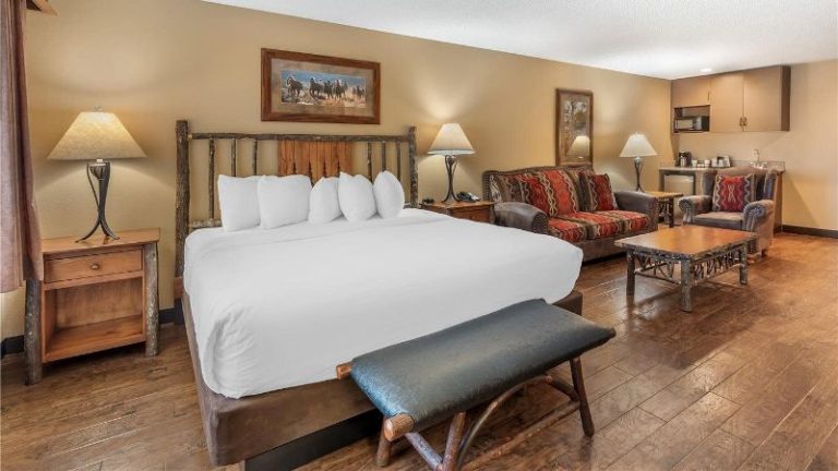 Best Western Plus Kelly Inn & Suites
