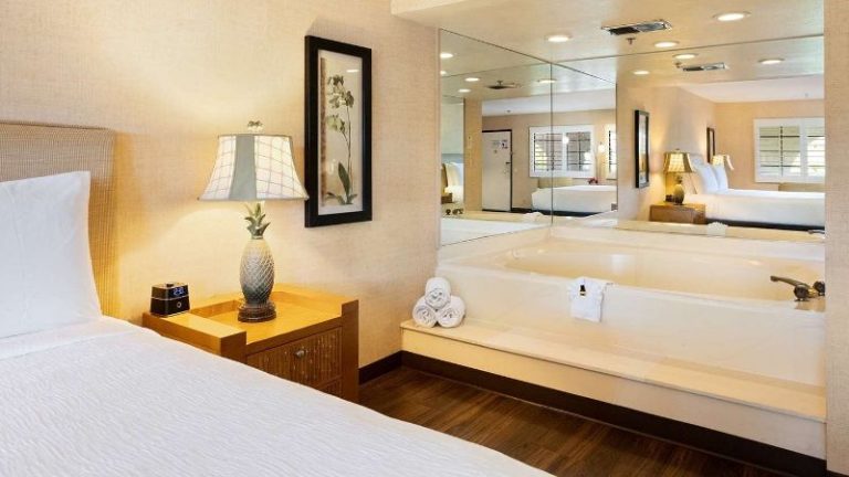 Best Western Plus Las Brisas Hotel