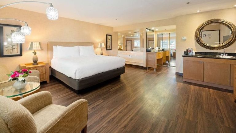 Best Western Plus Las Brisas Hotel