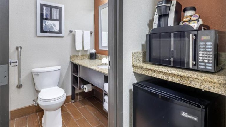 Best Western Plus Lee’s Summit Hotel & Suites