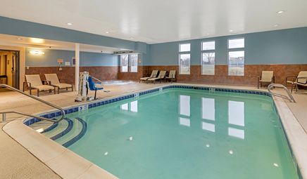 Syracuse Grand, room with private jacuzzi, photo 7